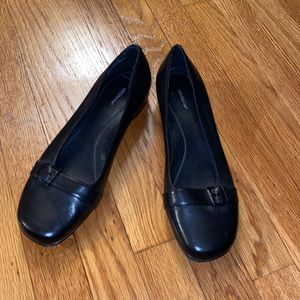 Round  toe ballet flats new size 9.5 low heel ballet core